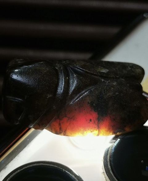 古玩玉器和田玉黃沁籽料蟬真品鑒賞圖