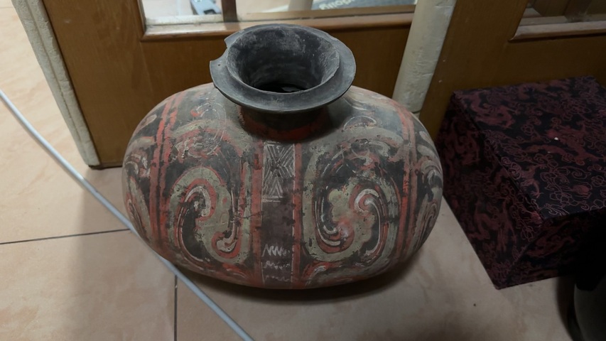 古玩陶瓷漢代繭式壺真品鑒賞圖