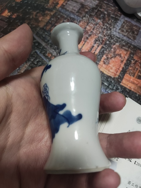 古玩陶瓷晚清青花瓶真品鑒賞圖