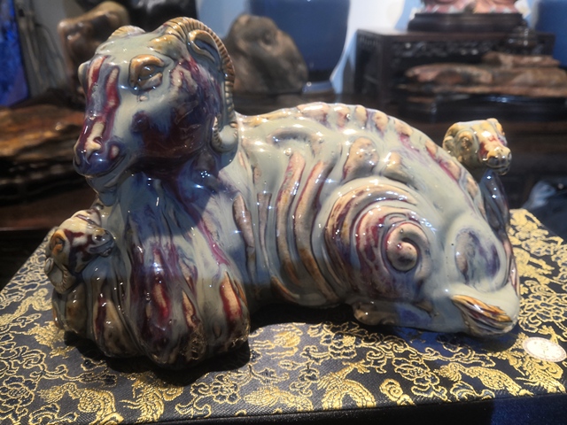 古玩陶瓷窯變釉臥羊真品鑒賞圖