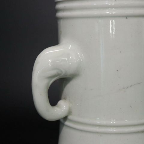 古玩陶瓷白釉象耳瓶，建議找德化陶老師確認真品鑒賞圖