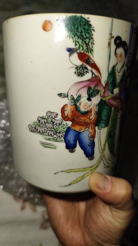 古玩陶瓷民國粉彩教子圖筆筒真品鑒賞圖