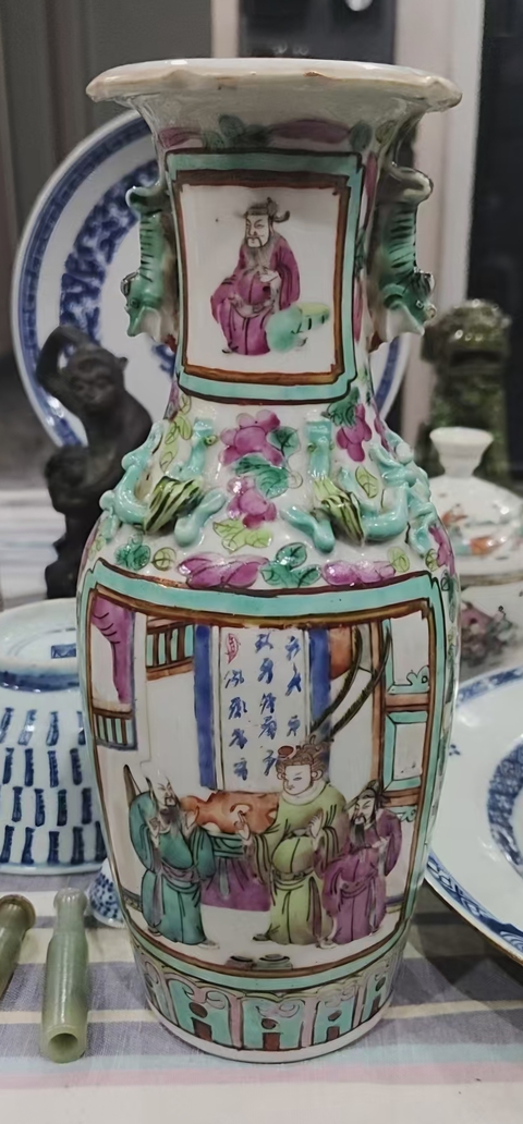 古玩陶瓷人物紋粉彩瓶真品鑒賞圖