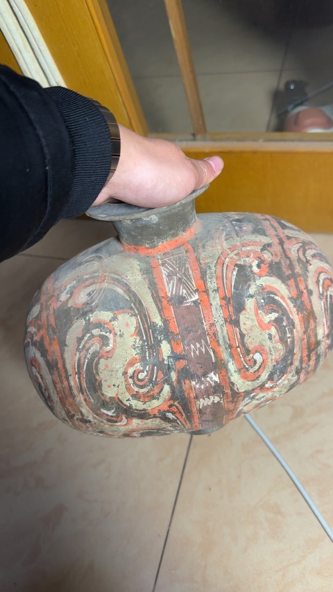 古玩陶瓷漢代繭式壺真品鑒賞圖