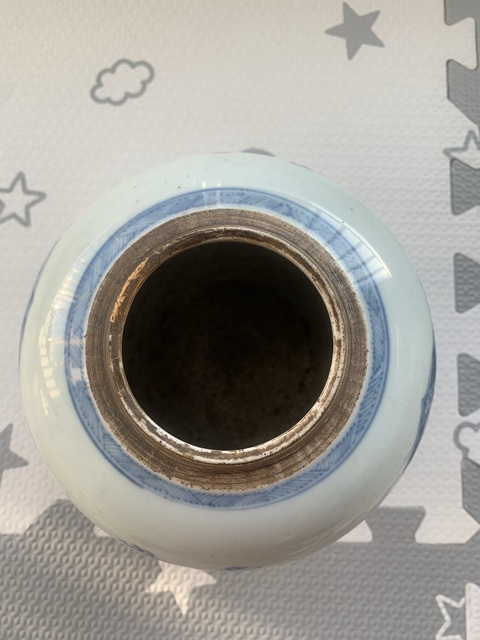 古玩陶瓷青花連生貴子圖罐真品鑒賞圖