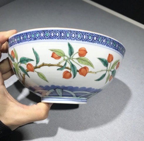 古玩陶瓷青花加彩花果龍紋碗真品鑒賞圖