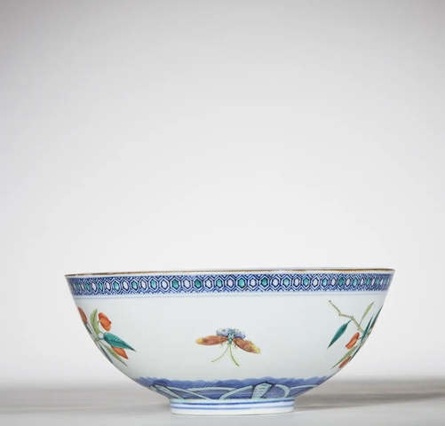 古玩陶瓷青花加彩花果龍紋碗真品鑒賞圖