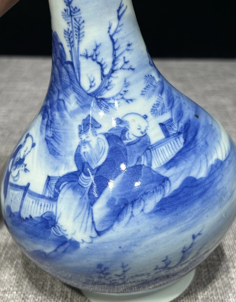 古玩陶瓷人物紋青花長頸撇口瓶真品鑒賞圖