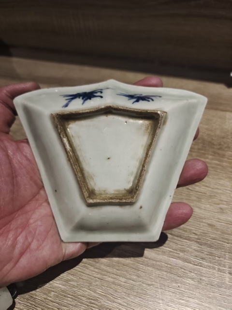 古玩陶瓷乾隆青花釉里紅攢盤真品鑒賞圖