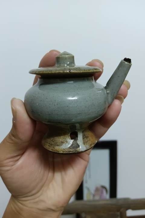 古玩陶瓷明代油燈真品鑒賞圖