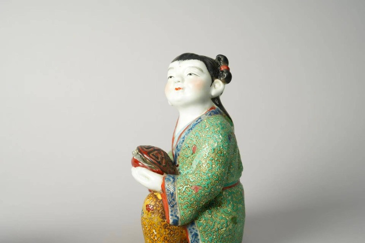 古玩陶瓷粉彩童子造像真品鑒賞圖