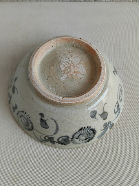 古玩陶瓷花卉紋青花碗真品鑒賞圖