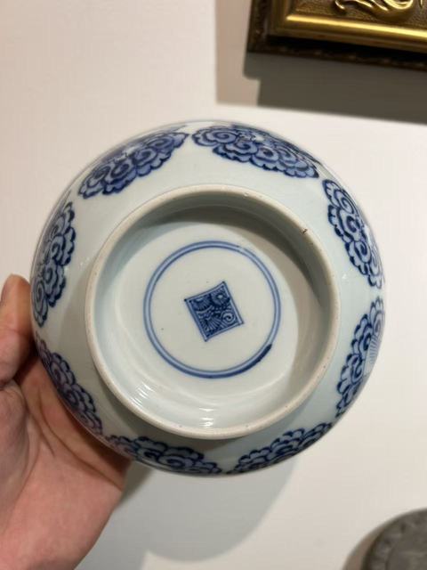 古玩陶瓷青花八仙人物碗真品鑒賞圖