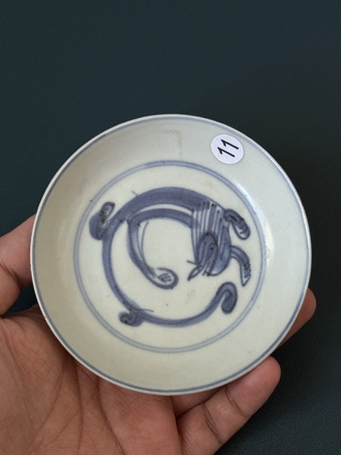 古玩陶瓷明·萬歷夔龍紋青花盤拍賣，當前價格1180元