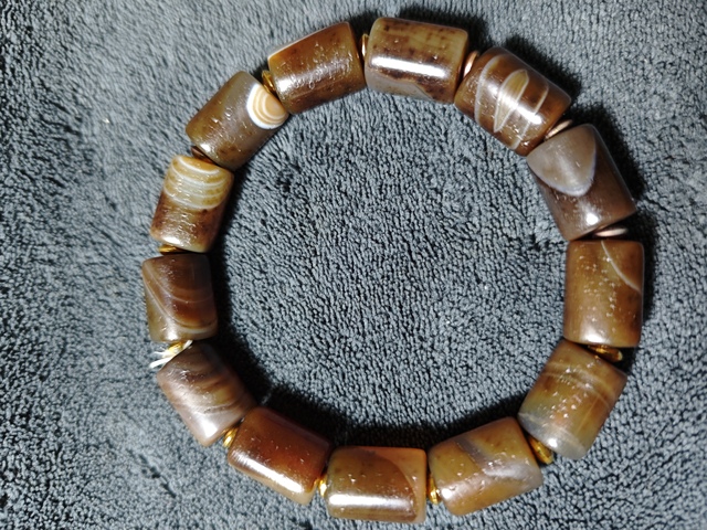 古玩玉器瑪瑙桶珠真品鑒賞圖