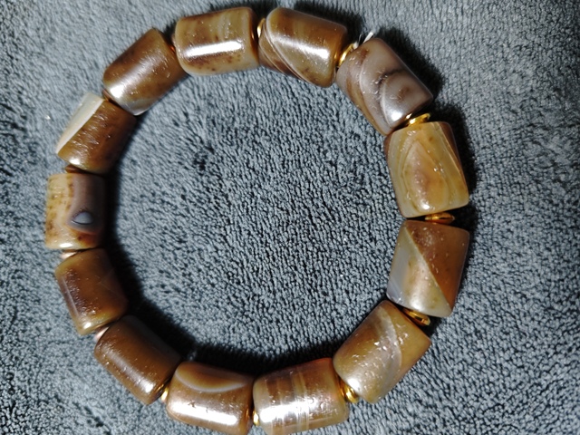 古玩玉器瑪瑙桶珠真品鑒賞圖