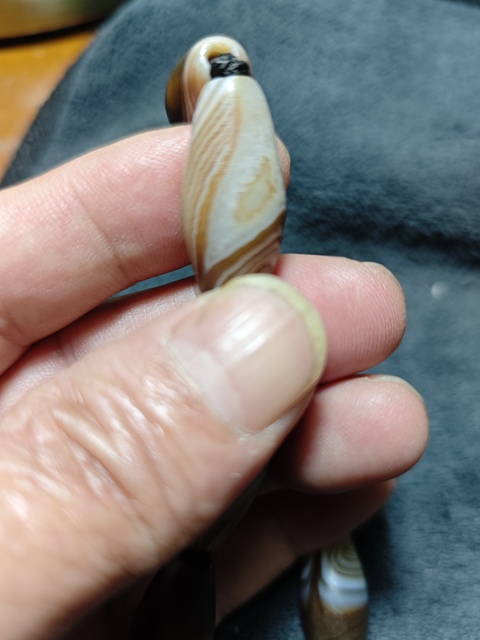 古玩玉器纏絲瑪瑙珠串真品鑒賞圖