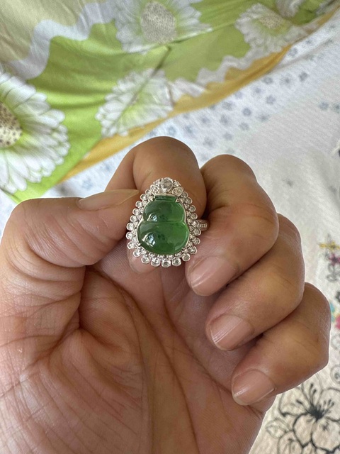 古玩玉器翡翠葫蘆吊墜真品鑒賞圖