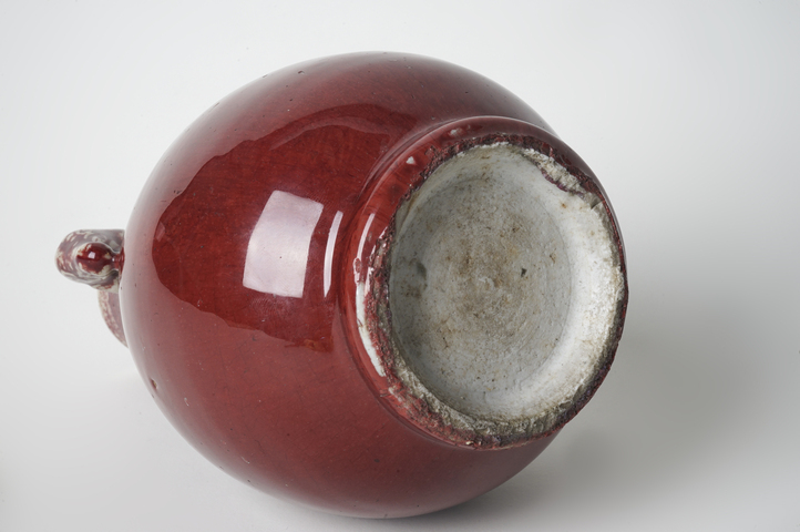 古玩陶瓷清中期·紅釉象耳尊拍賣，當前價格999元