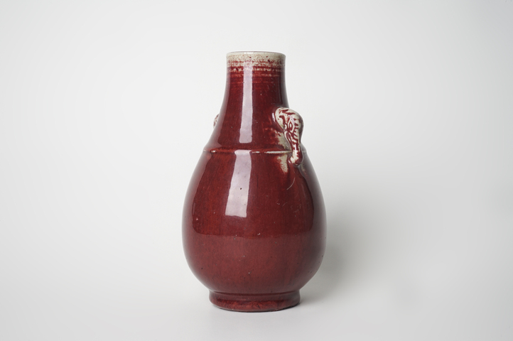 古玩陶瓷清中期·紅釉象耳尊拍賣，當前價格999元