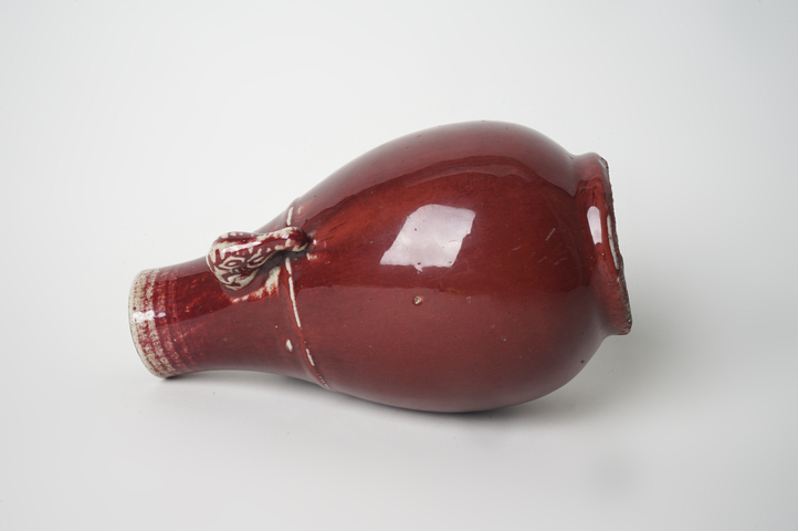 古玩陶瓷清中期·紅釉象耳尊拍賣，當前價格999元