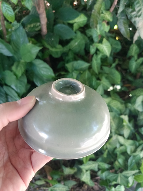 古玩陶瓷南宋龍泉青瓷束口盞拍賣，當(dāng)前價(jià)格50000元