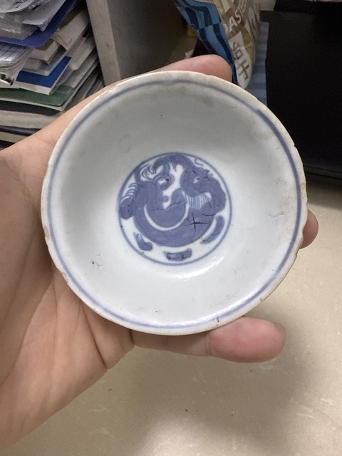 古玩陶瓷明晚期青花杯真品鑒賞圖
