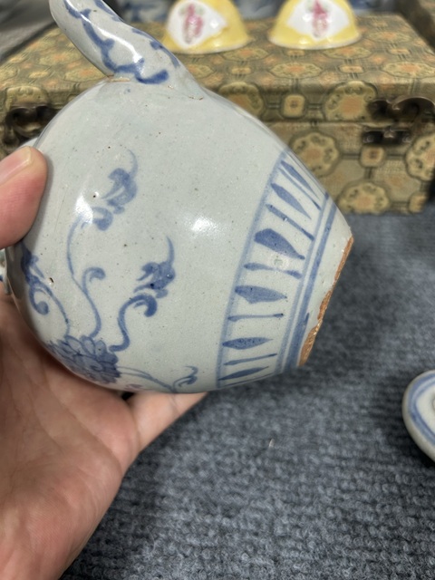 古玩陶瓷青花花卉紋雙系執(zhí)壺真品鑒賞圖