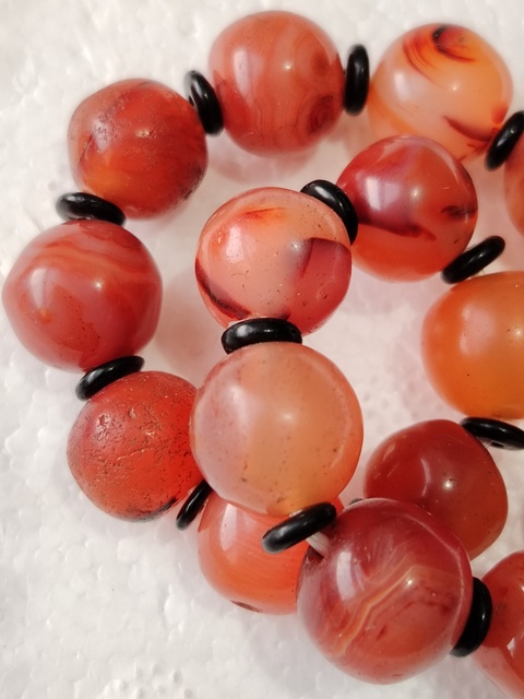 古玩玉器老紅瑪瑙珠手串拍賣，當(dāng)前價(jià)格288元