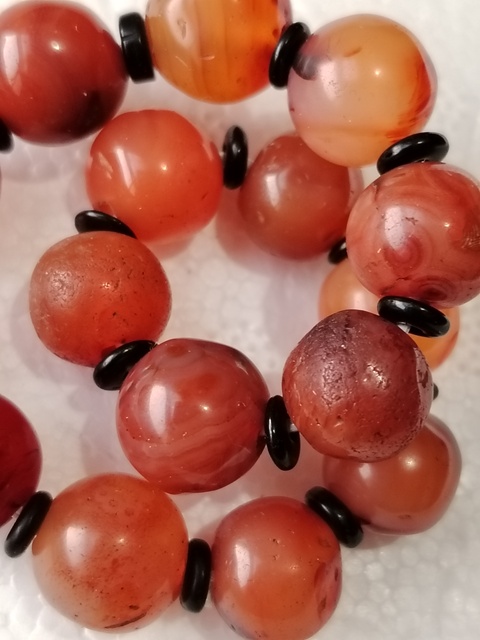 古玩玉器老紅瑪瑙珠手串拍賣，當(dāng)前價(jià)格288元