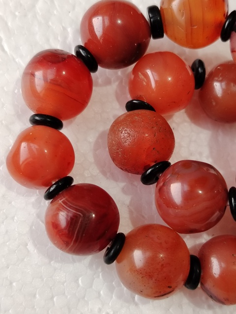 古玩玉器老紅瑪瑙珠手串拍賣，當(dāng)前價(jià)格288元