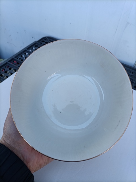 古玩陶瓷珊瑚紅開光油粉彩松鶴延年茶碗真品鑒賞圖