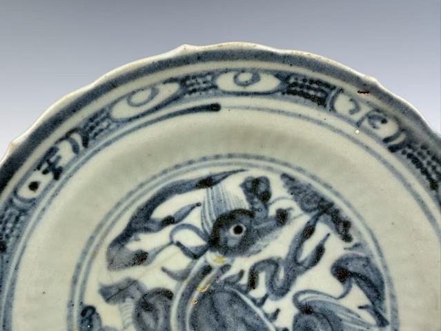 古玩陶瓷明中期·青花麒麟望月花口盤拍賣，當前價格0元