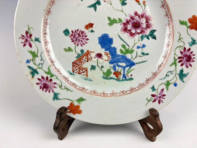 古玩陶瓷清乾?。鄄识词瘷跅U花卉紋折沿盤真品鑒賞圖