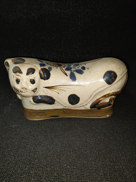 古玩陶瓷磁州窯青花褐彩貓兒枕真品鑒賞圖