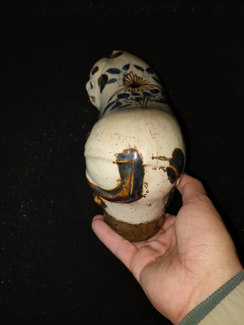 古玩陶瓷磁州窯青花褐彩貓兒枕真品鑒賞圖