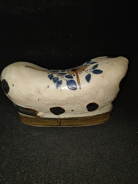 古玩陶瓷磁州窯青花褐彩貓兒枕真品鑒賞圖