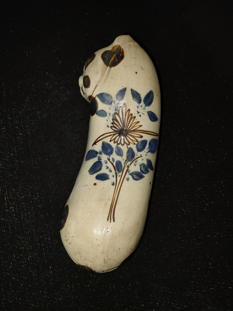 古玩陶瓷磁州窯青花褐彩貓兒枕真品鑒賞圖