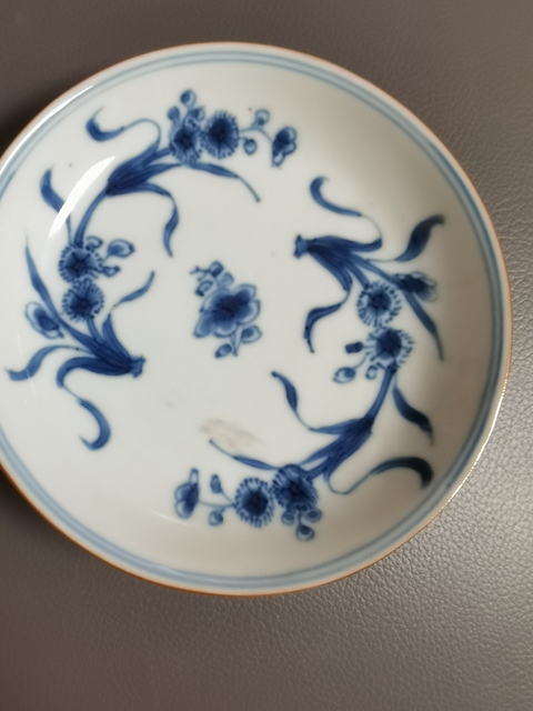 古玩陶瓷清康熙青花花卉紋盤真品鑒賞圖