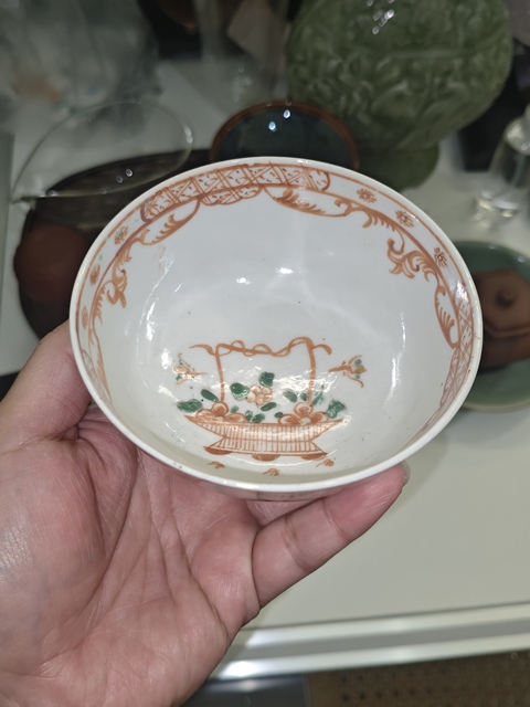 古玩陶瓷紅綠彩碗真品鑒賞圖