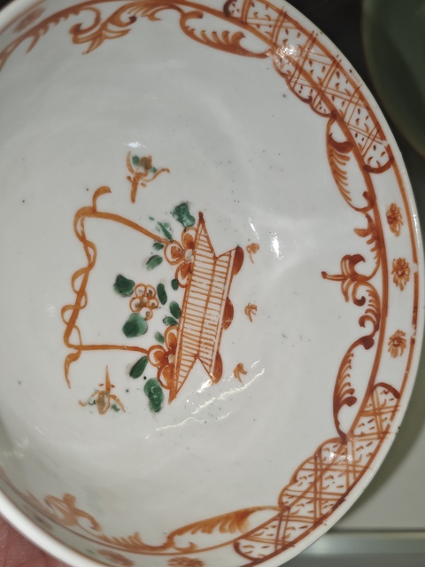 古玩陶瓷紅綠彩碗真品鑒賞圖