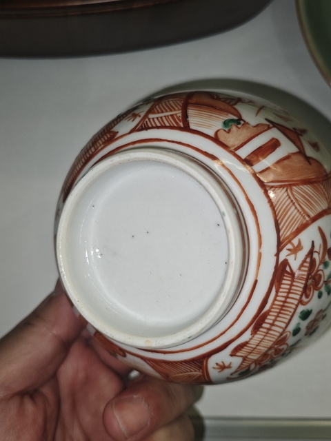 古玩陶瓷紅綠彩碗真品鑒賞圖