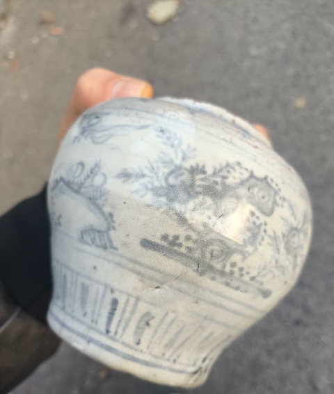 古玩陶瓷人物紋青花罐真品鑒賞圖