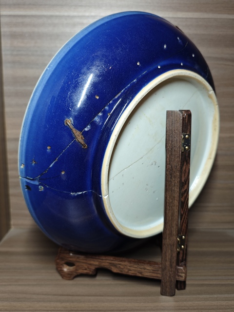 古玩陶瓷霽藍釉盤真品鑒賞圖