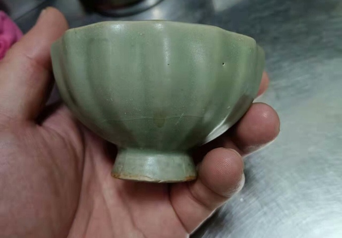 古玩陶瓷龍泉青瓷蓮子杯真品鑒賞圖