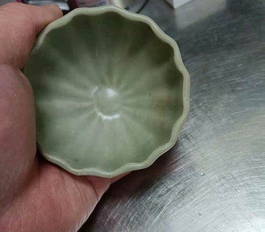 古玩陶瓷龍泉青瓷蓮子杯真品鑒賞圖