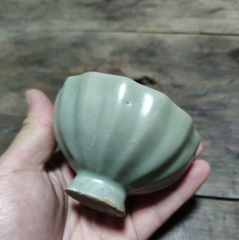 古玩陶瓷龍泉青瓷蓮子杯真品鑒賞圖