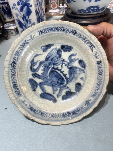 古玩陶瓷麒麟望月青花盤真品鑒賞圖