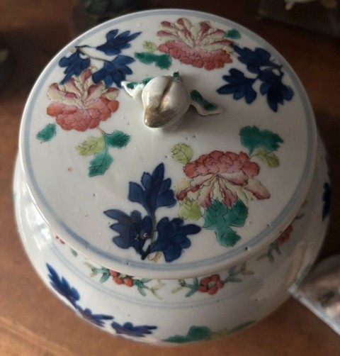 古玩陶瓷青花加彩花卉紋蓋罐真品鑒賞圖