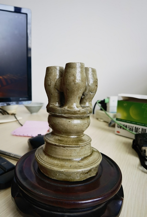 古玩陶瓷越窯青瓷四管香插拍賣，當前價格12800元